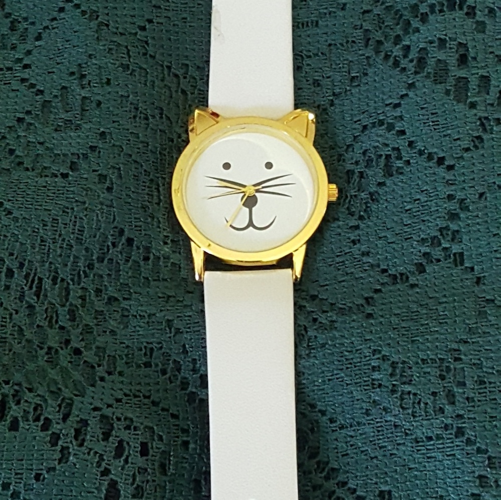 KITTY FACED WATCH